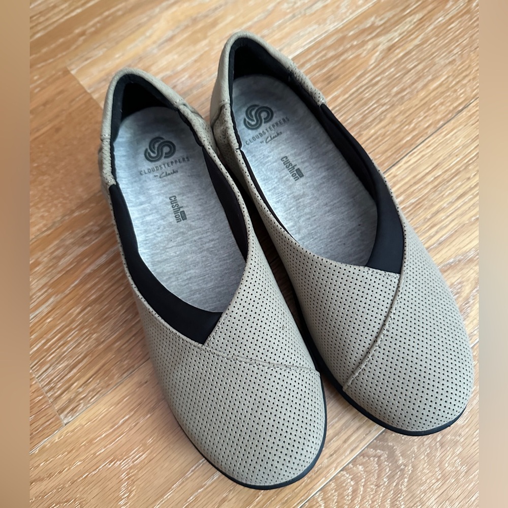 Clarks Cloudsteppers Sillian Jetay slip-on shoes Sz US 8
